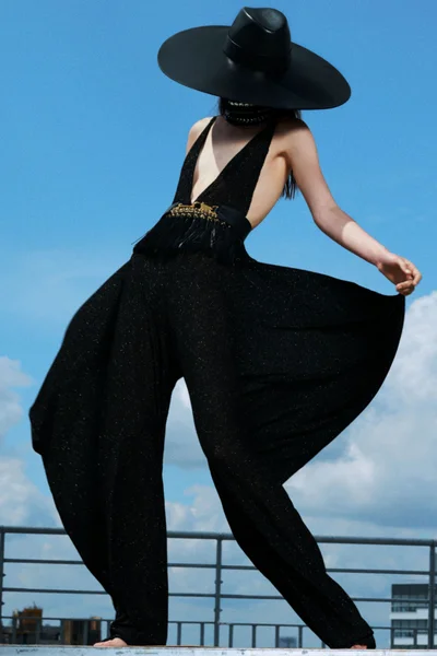 Look 19